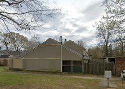 Pre-foreclosure in  RED OAK DR Baton Rouge, LA 70815
