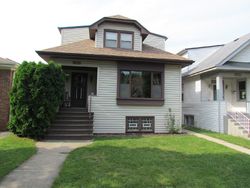 Pre-foreclosure in  W CLARENCE AVE Chicago, IL 60631