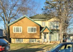 Pre-foreclosure in  FLORA AVE Glenview, IL 60025