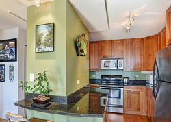 Pre-foreclosure in  W BRIAR PL D Chicago, IL 60657