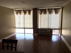 Pre-foreclosure in  W BRIAR PL M Chicago, IL 60657