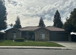 Pre-foreclosure in  IRON CREEK AVE Bakersfield, CA 93312