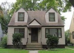 Pre-foreclosure in  S TRUMBULL AVE Chicago, IL 60652