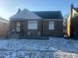 Pre-foreclosure in  S 22ND AVE Broadview, IL 60155