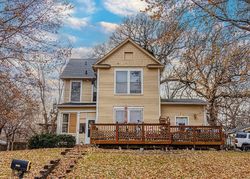 Pre-foreclosure in  9TH ST Des Moines, IA 50313