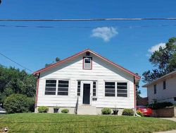 Pre-foreclosure in  S CLINTON ST Sioux City, IA 51106