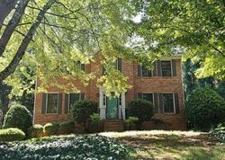Pre-foreclosure in  SHILLINGS CHASE CT NW Kennesaw, GA 30152