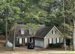Pre-foreclosure in  PACES LANDING DR NW Conyers, GA 30012