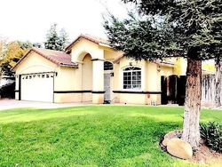 Pre-foreclosure in  N LODI AVE Fresno, CA 93722