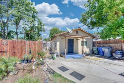 Pre-foreclosure in  E INYO ST Fresno, CA 93702