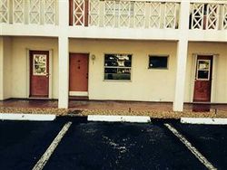 Pre-foreclosure in  NW 10TH CT  Fort Lauderdale, FL 33313