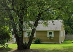 Pre-foreclosure Listing in WAY HILL RD WATERFORD, CT 06385