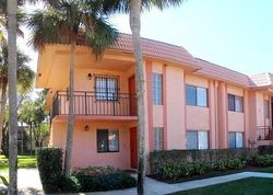 Pre-foreclosure in  LAKEVIEW DR  Fort Lauderdale, FL 33326