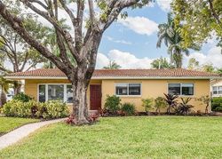 Pre-foreclosure in  N 10TH AVE Hollywood, FL 33019