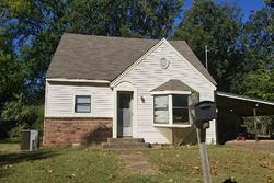 Pre-foreclosure in  N ERIE AVE Russellville, AR 72801