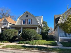 Pre-foreclosure in  HOLMES AVE Racine, WI 53405