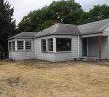 Pre-foreclosure in  8TH AVENUE CT S Tacoma, WA 98444