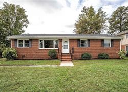 Pre-foreclosure in  YORKSHIRE RD Colonial Heights, VA 23834