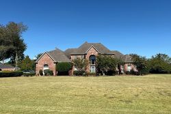 Pre-foreclosure in  PLANTATION LAKE RD Collierville, TN 38017