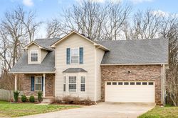 Pre-foreclosure in  APACHE WAY Clarksville, TN 37042