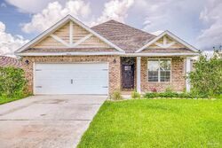  Twenty One Oaks Ln, Pensacola FL