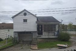 Pre-foreclosure in  HEMPFLING ST Butler, PA 16001