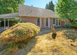 Pre-foreclosure in  NE 155TH AVE Portland, OR 97230