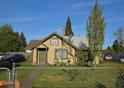 Pre-foreclosure in  SE 148TH AVE Portland, OR 97233
