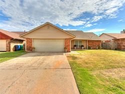 Pre-foreclosure in  WINDSCAPE AVE Oklahoma City, OK 73179