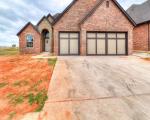 Pre-foreclosure in  SW 56TH ST Mustang, OK 73064