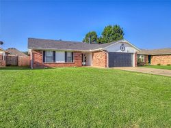 Pre-foreclosure in  W STRASBURG WAY Mustang, OK 73064