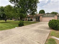 Pre-foreclosure in  WEEPING WILLOW DR Hamilton, OH 45011