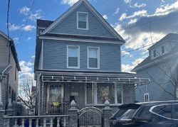 Pre-foreclosure in  171ST PL Jamaica, NY 11433