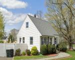 Pre-foreclosure in  OLD FIELD LN Milford, CT 06460