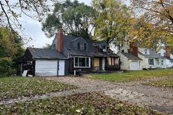 Pre-foreclosure in  THOMAS ST Flint, MI 48504