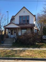 Pre-foreclosure in  HENRY AVE SE Grand Rapids, MI 49503