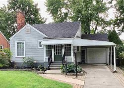 Pre-foreclosure in  DICKINSON ST Mount Clemens, MI 48043