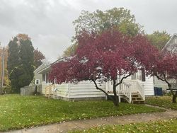 Pre-foreclosure in  STANTON ST Bay City, MI 48708