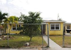 Pre-foreclosure in  SW 296TH ST Homestead, FL 33033
