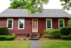 Pre-foreclosure Listing in E MAIN ST WEST BROOKFIELD, MA 01585
