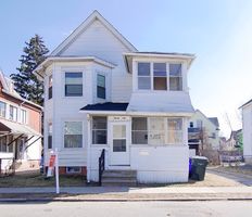 Pre-foreclosure in  MARBLE ST Springfield, MA 01105