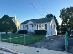 Pre-foreclosure in  LOCUST AVE Halethorpe, MD 21227