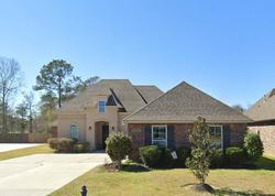 Pre-foreclosure in  QUIET CREEK DR Denham Springs, LA 70726