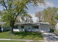 Pre-foreclosure in  N BEVERLY AVE Gurnee, IL 60031