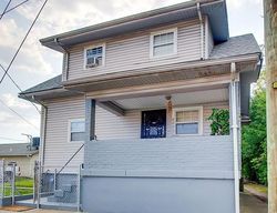 Pre-foreclosure in  S 22ND ST Louisville, KY 40211