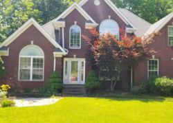 Pre-foreclosure in  SARATOGA VIEW CT Louisville, KY 40299
