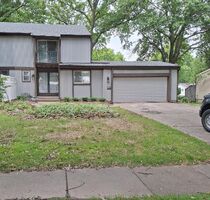 Pre-foreclosure in  BOND ST Shawnee, KS 66203