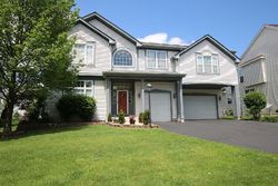 Pre-foreclosure in  WINDRIDGE CT Carpentersville, IL 60110