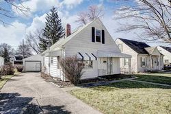 Pre-foreclosure in  MELROSE AVE Fort Wayne, IN 46808