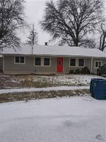 Pre-foreclosure in  ESQUIRE CT Indianapolis, IN 46226